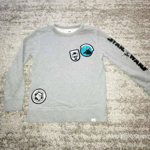 Gap Kids Disney Star Wars Embroidered Patches Galaxy Gray Crew Sweatshirt Sz M 8 - Picture 1 of 9